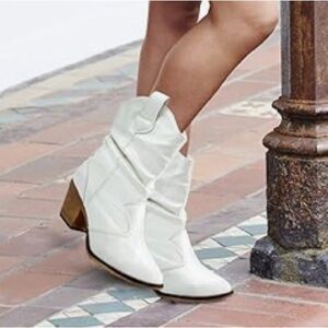 NWT Charles Albert Women’s Size 9 White Vegan Faux Leather Heeled Boots